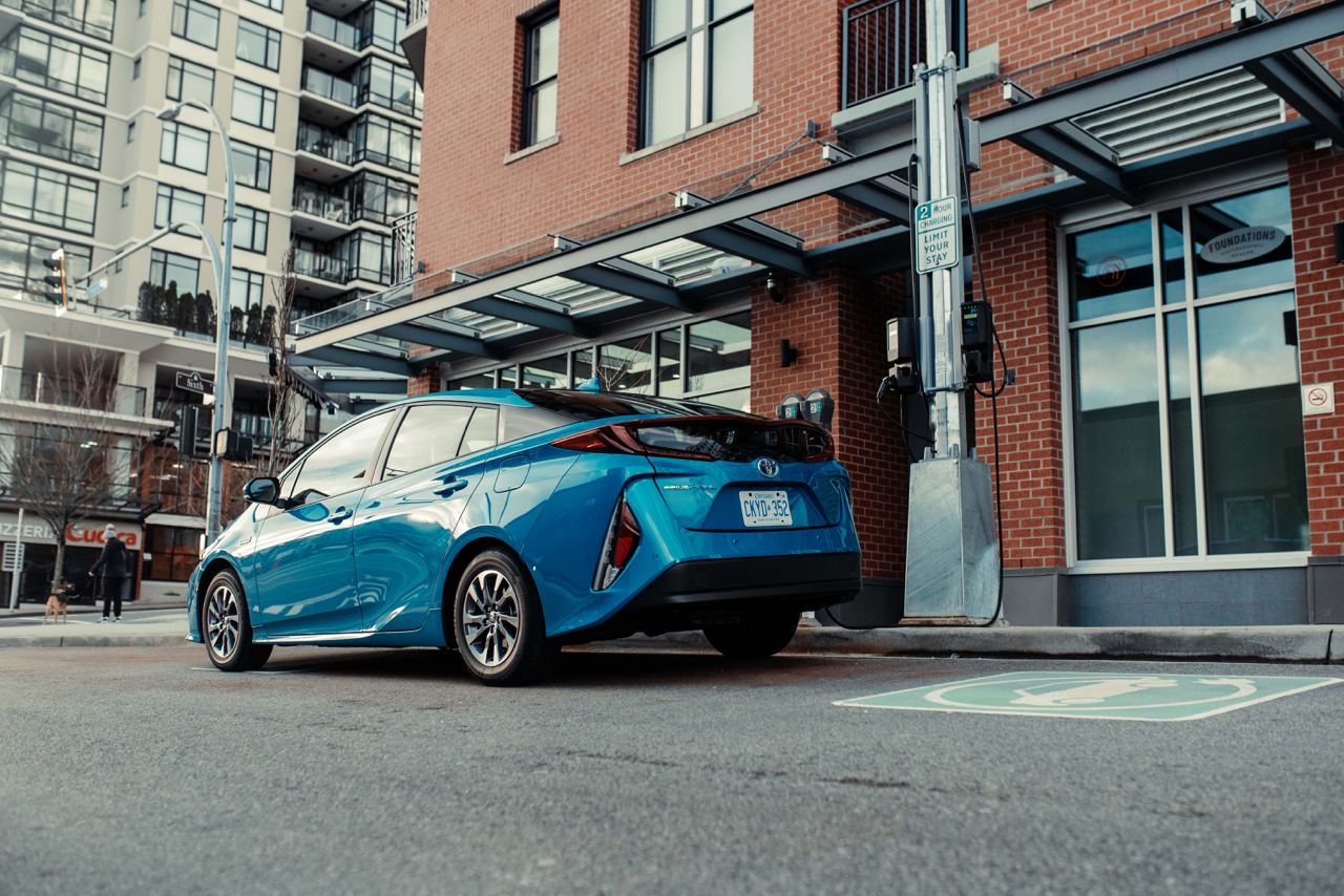 Demystifying-Electric-Vehicles-For-Edmonton-Drivers_3.jpg