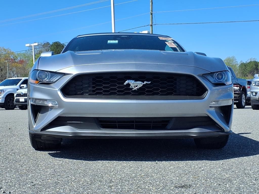 2022 Ford Mustang EcoBoost photo 3