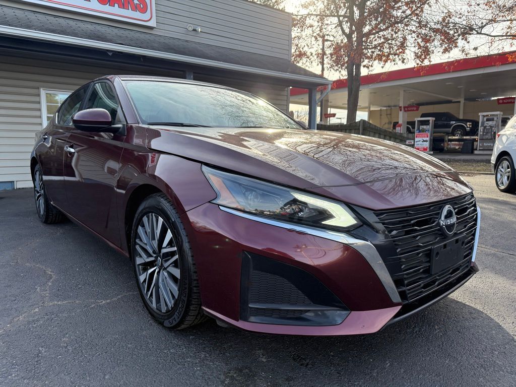 2023 Nissan Altima SV
