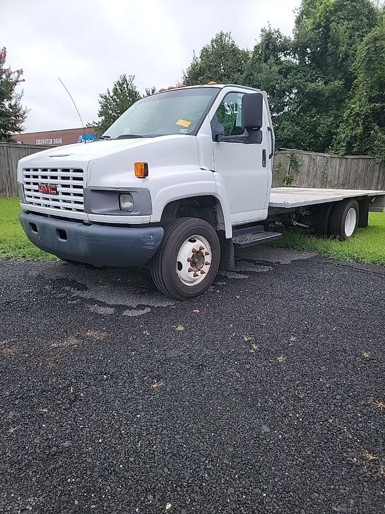 2005 GMC C5500's photo