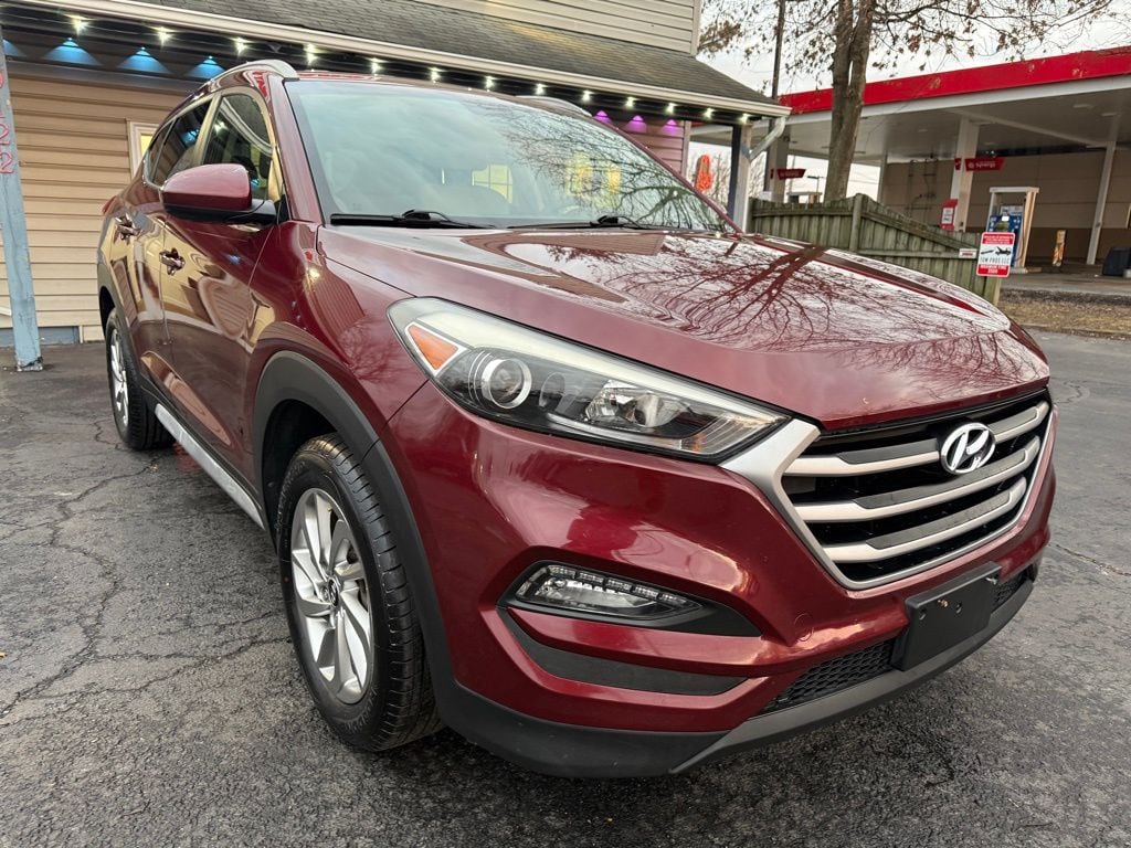 2017 Hyundai Tucson SE's photo