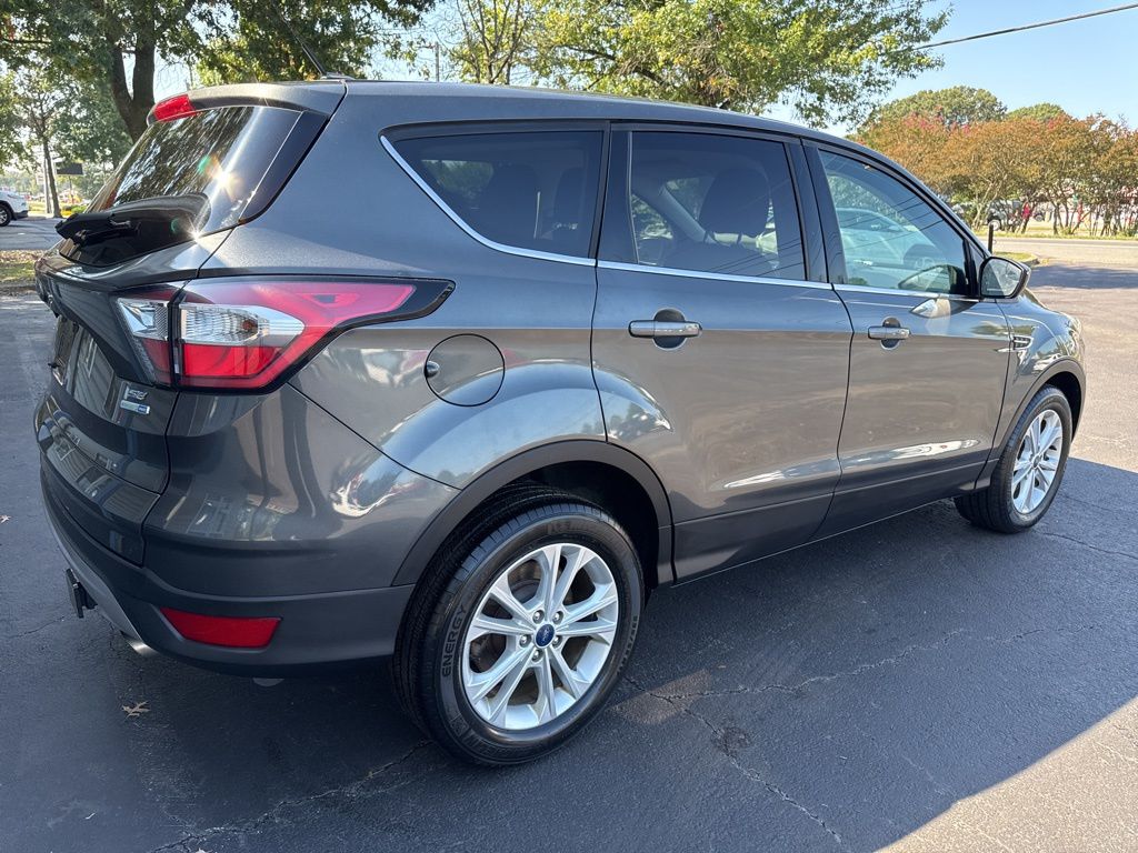 2017 Ford Escape SE photo 3