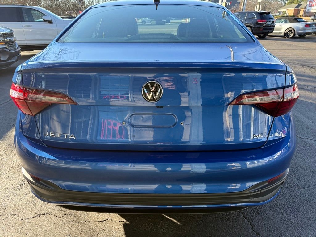 Used 2024 Volkswagen Jetta 1.5T SE Sedan