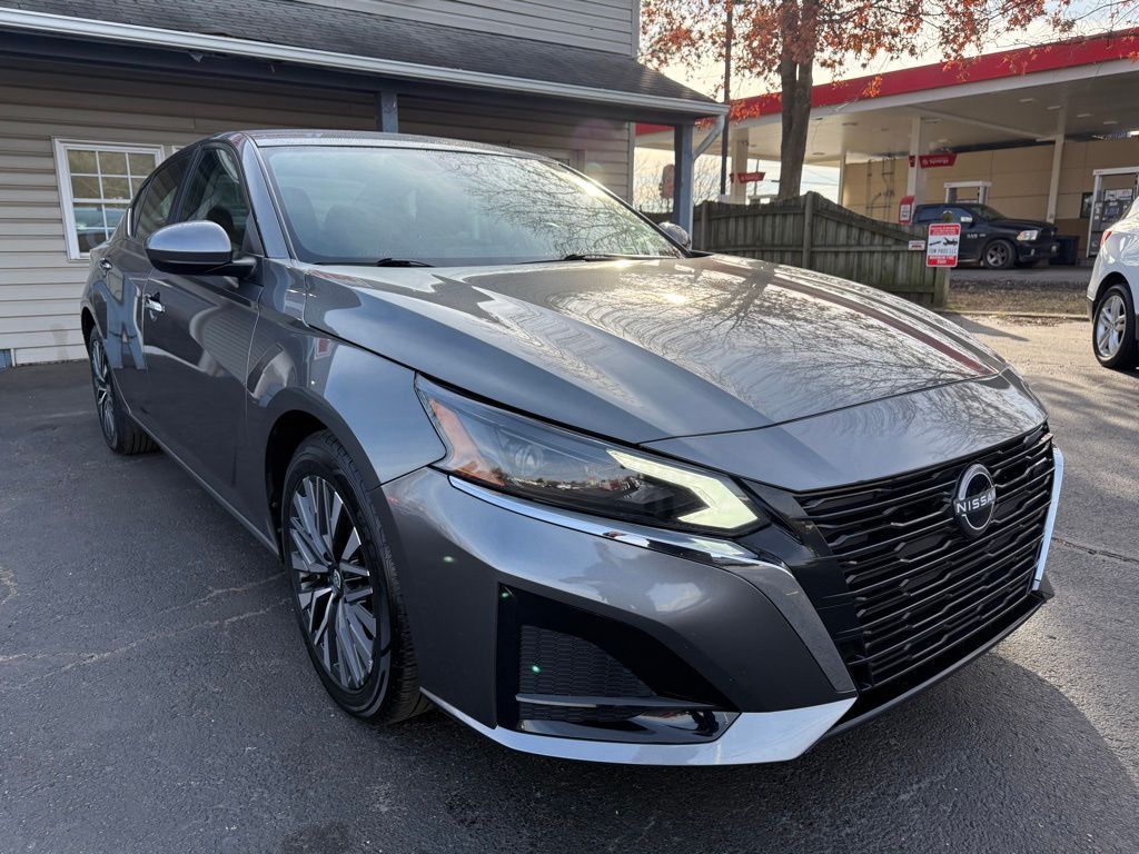 2023 Nissan Altima SV