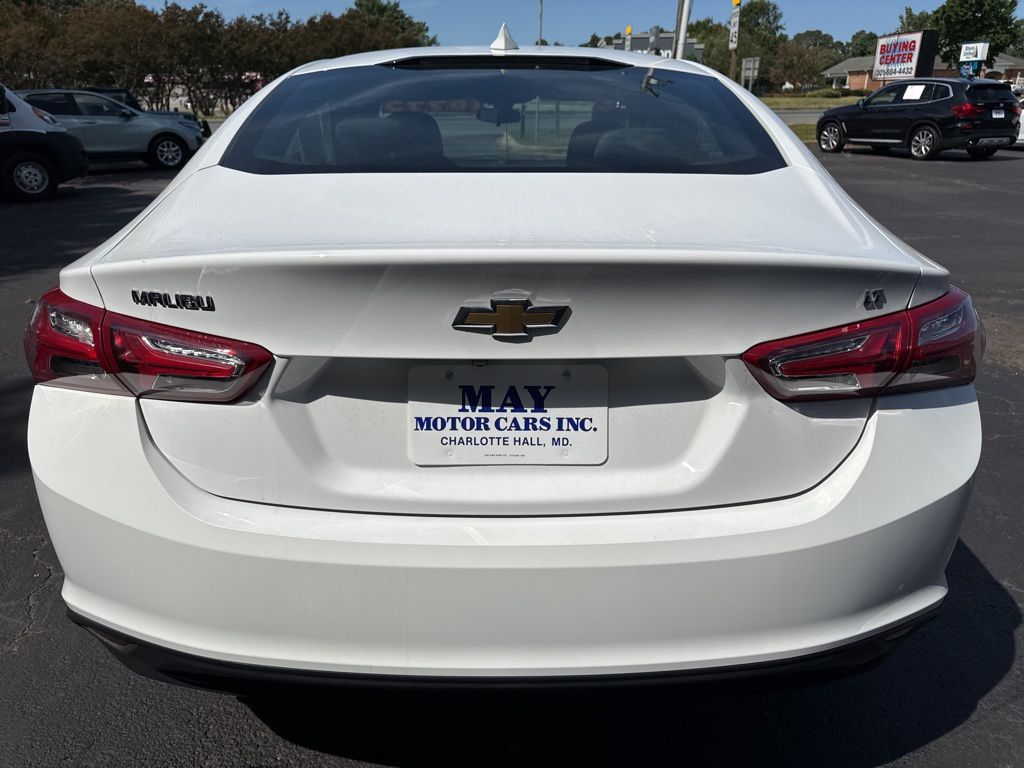 2022 Chevrolet Malibu 1LT photo 3
