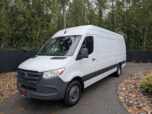 2020 Mercedes-Benz Sprinter Cargo Van Base