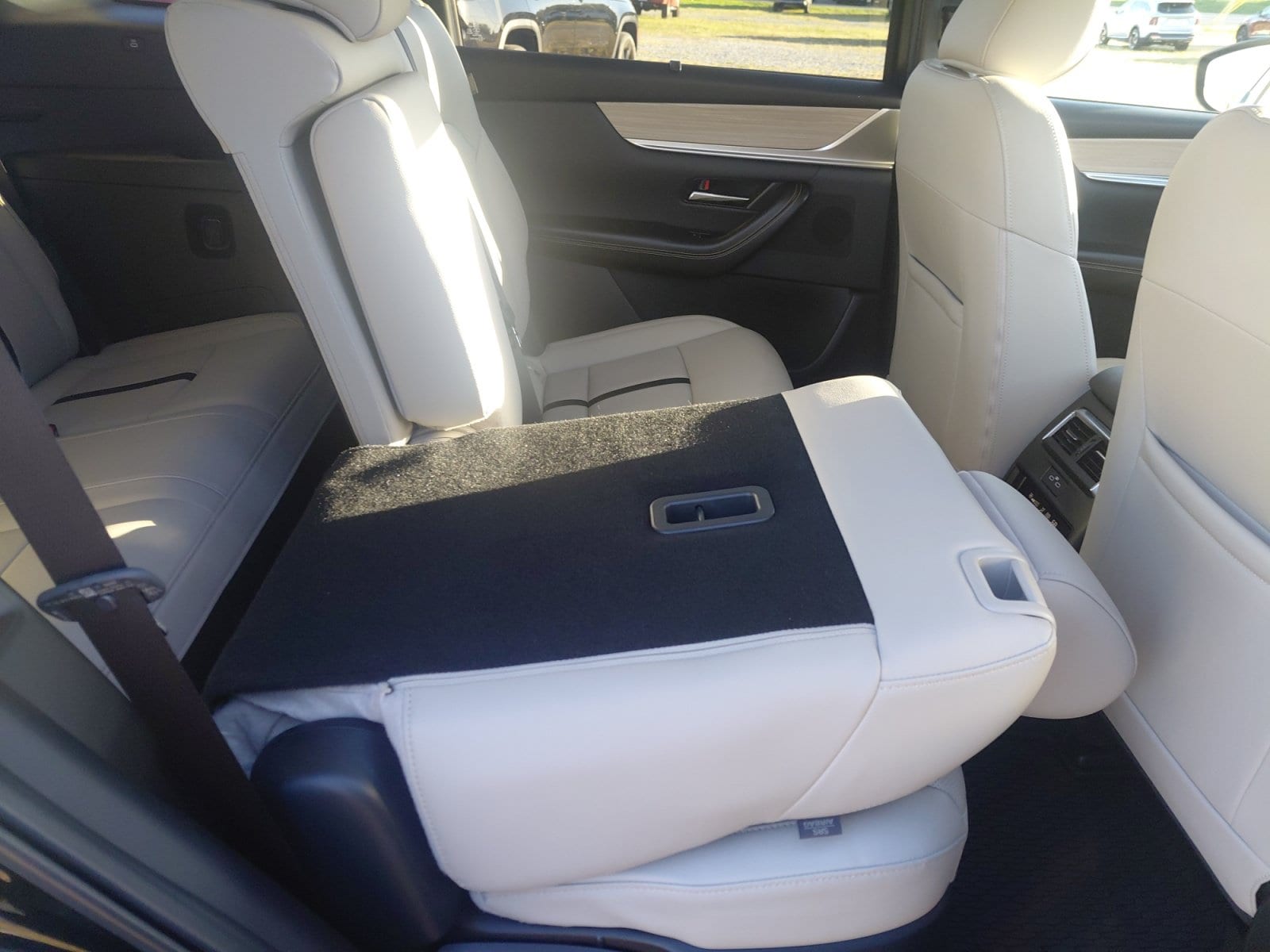 2025 Mazda CX-90 Preferred Package - Photo 21