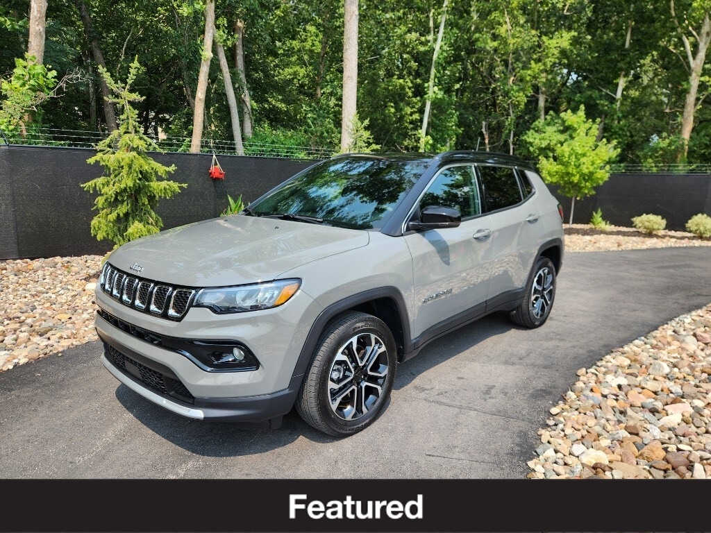 2023 Jeep Compass Limited 4X4's photo