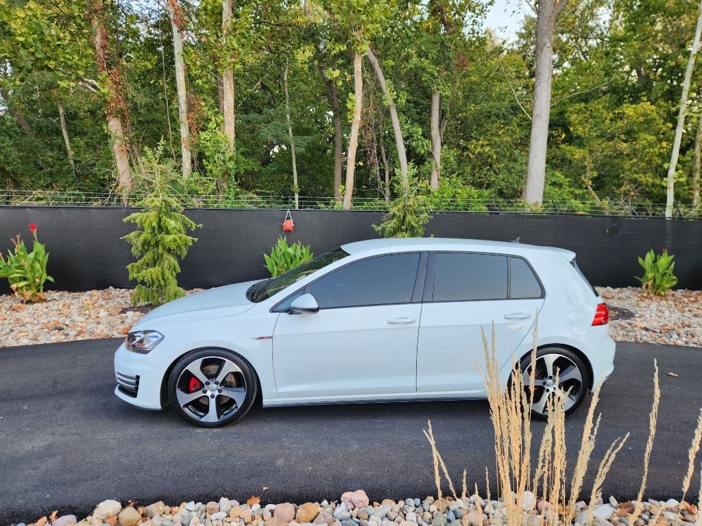 3VW5T7AU9HM055222