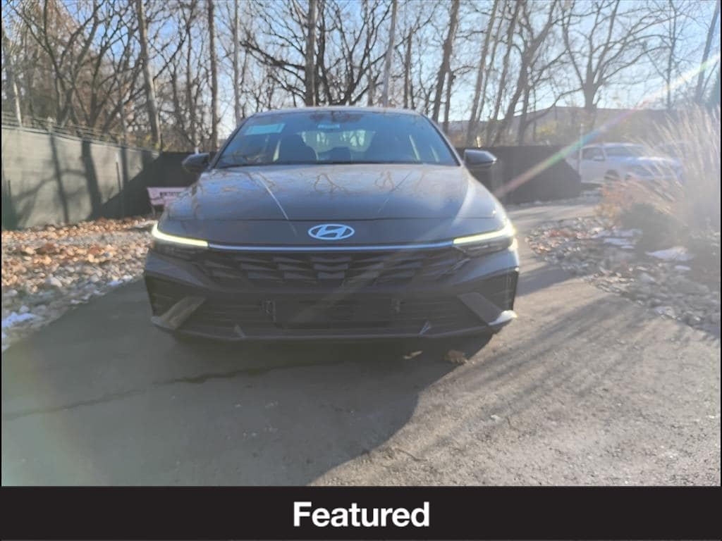 2025 Hyundai Elantra Blue