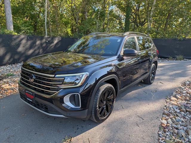 2024 Volkswagen Atlas SE w/Tech