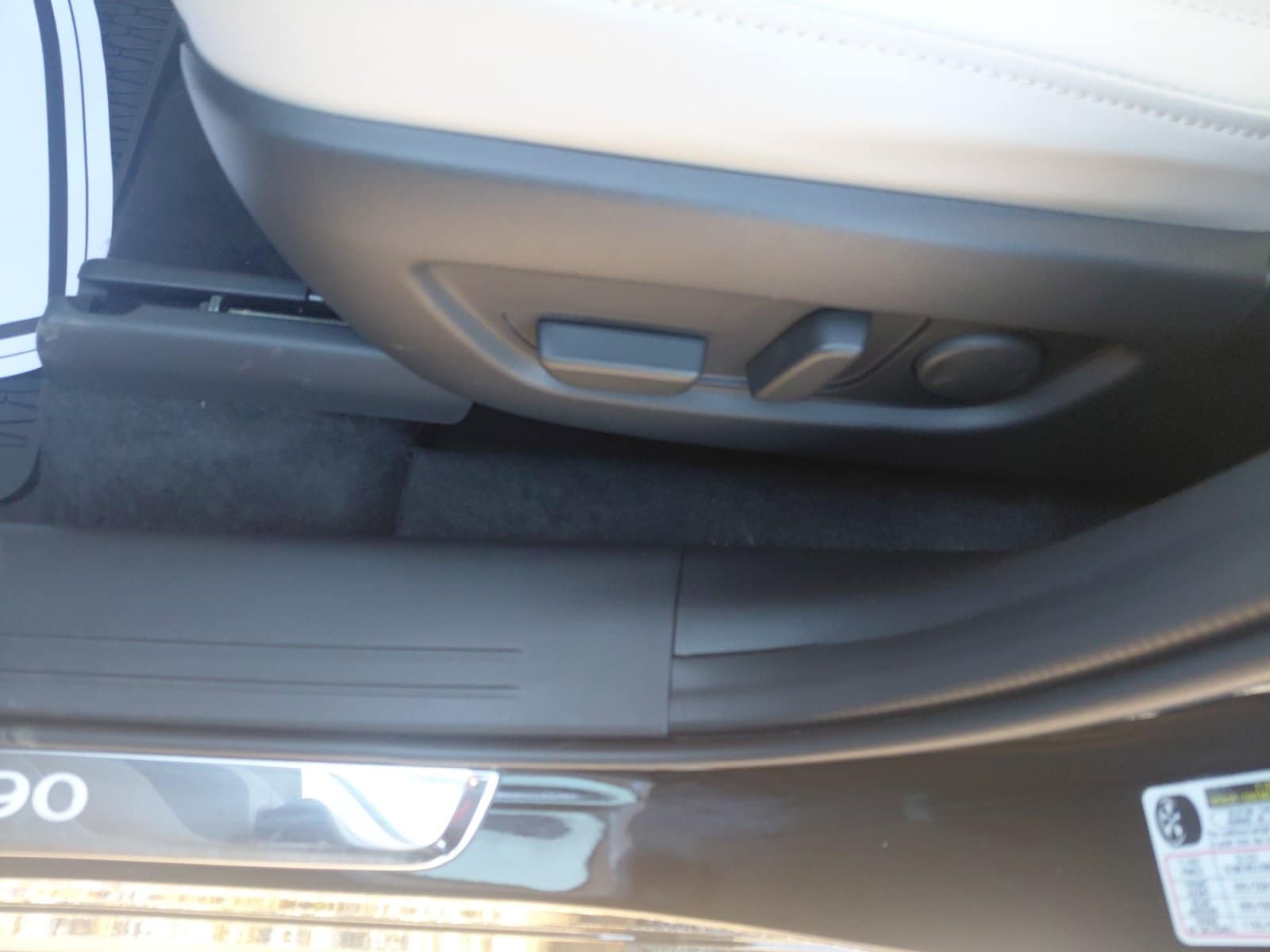 2025 Mazda CX-90 Preferred Package - Photo 17