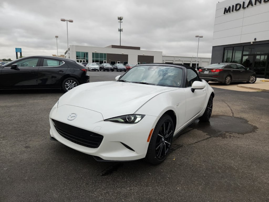 New 2026 Mazda MX-5 MIATA Grand Touring CONVERTIBLE