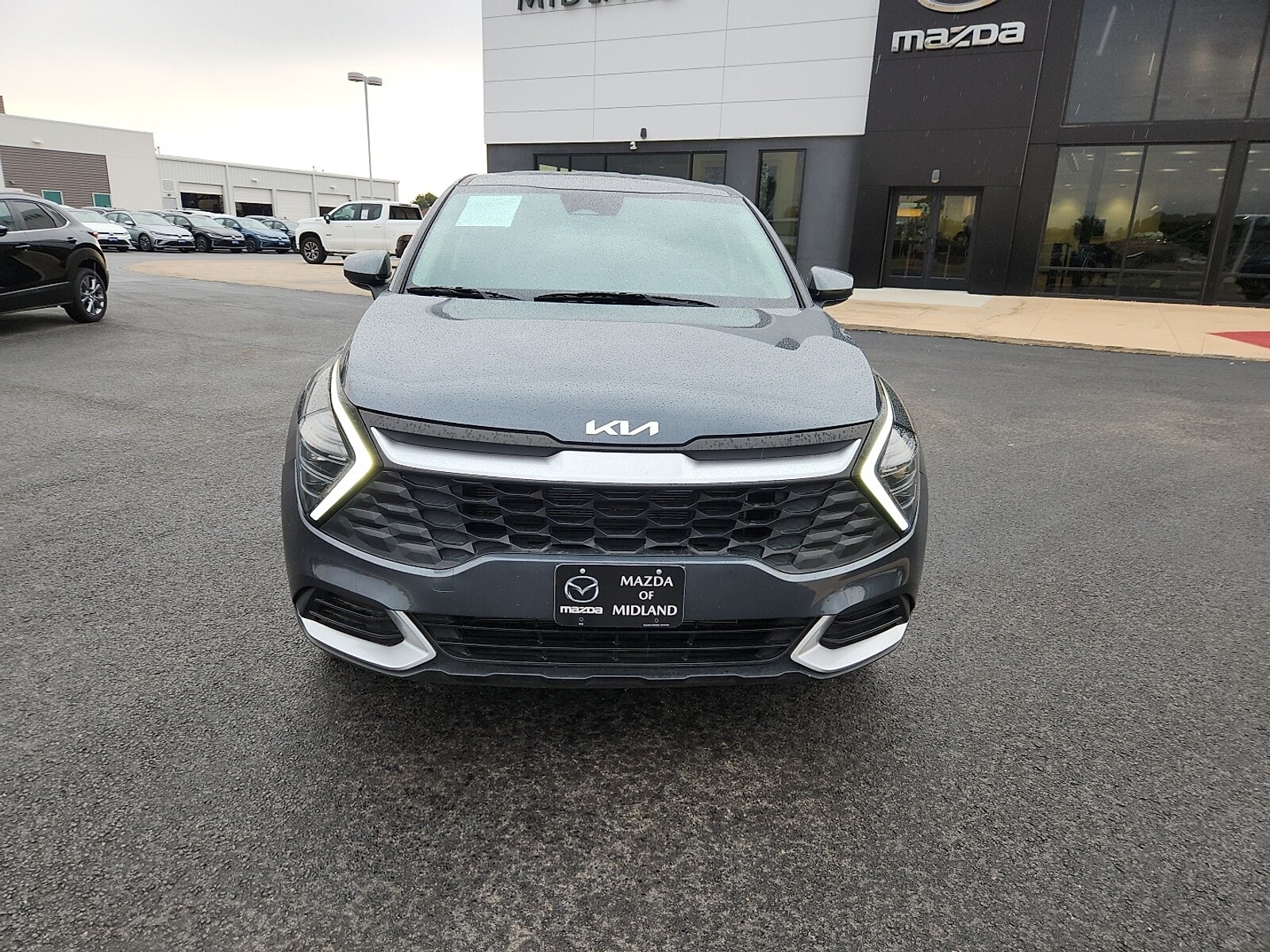 2024 Kia Sportage LX photo 2