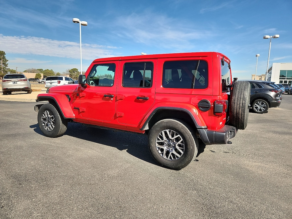 Used 2025 Jeep Wrangler Sahara SUV