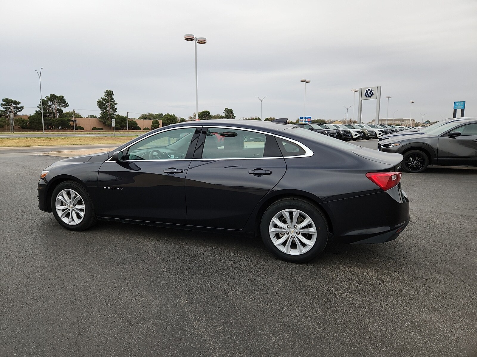 2023 Chevrolet Malibu 1LT photo 4
