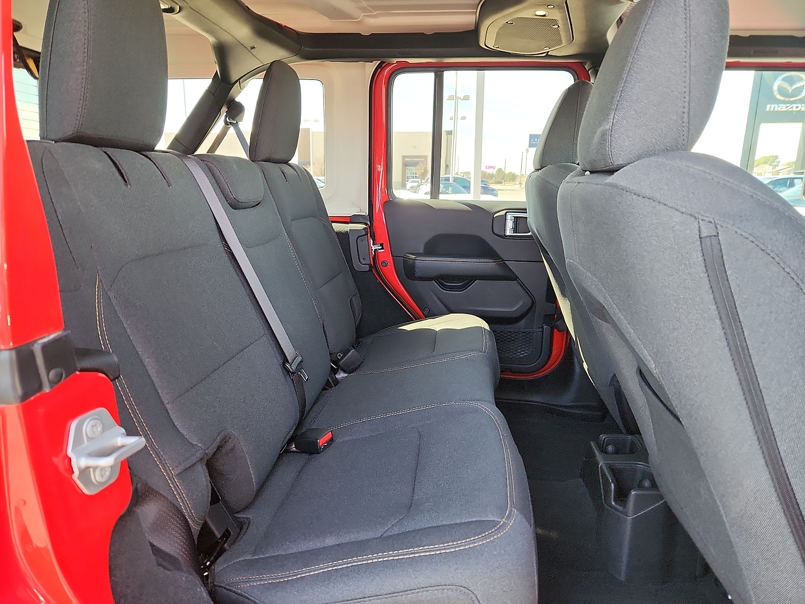 2025 Jeep Wrangler 4-Door Sahara - Photo 14