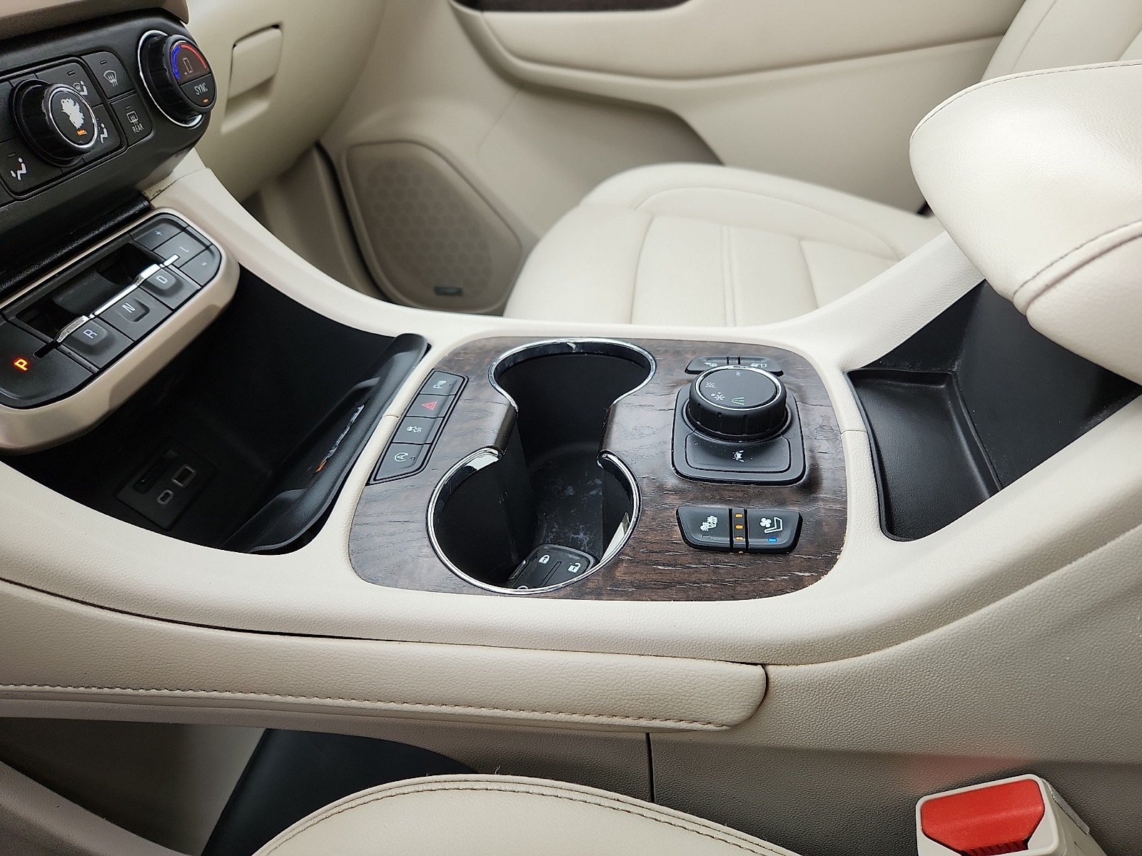 2022 GMC Acadia Denali - Photo 20