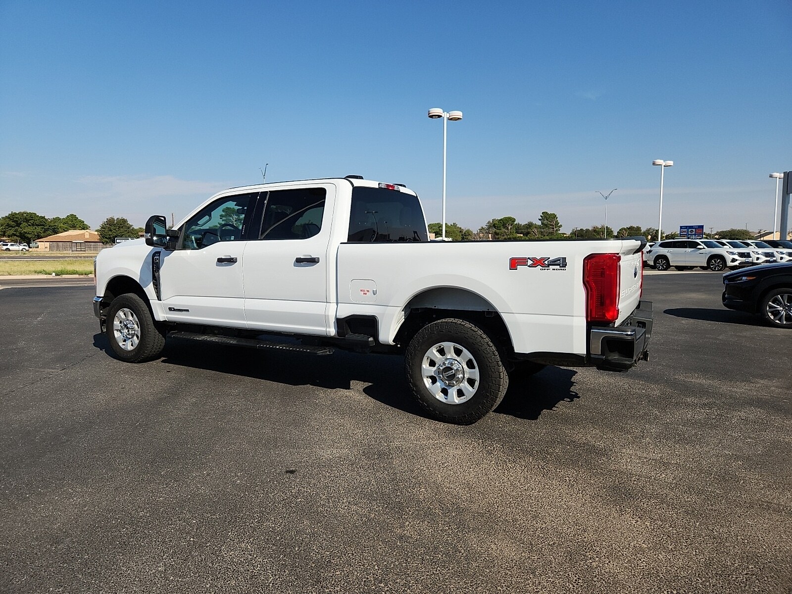 2023 Ford F-250 XLT photo 2