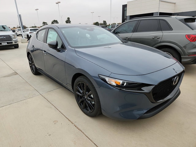 2026 Mazda Mazda3 Carbon Edition's photo