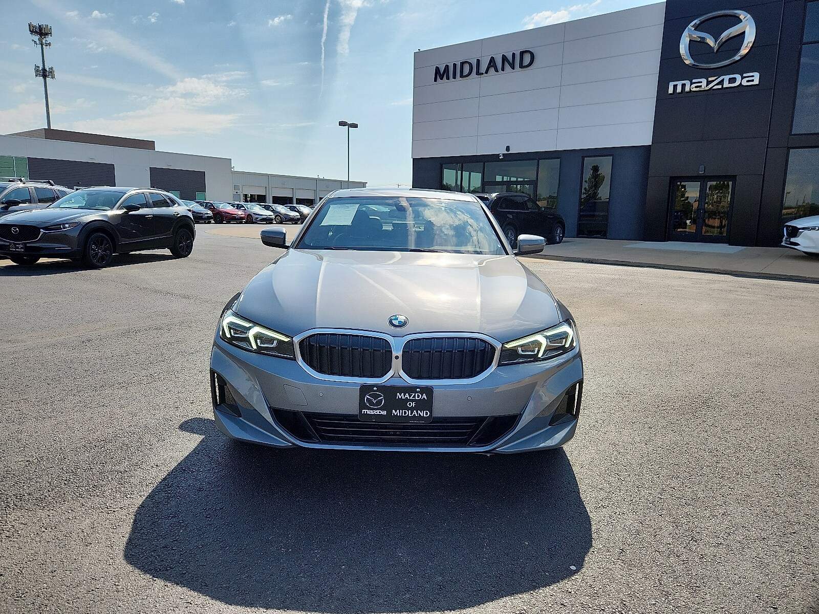 2025 Bmw 330i photo 2