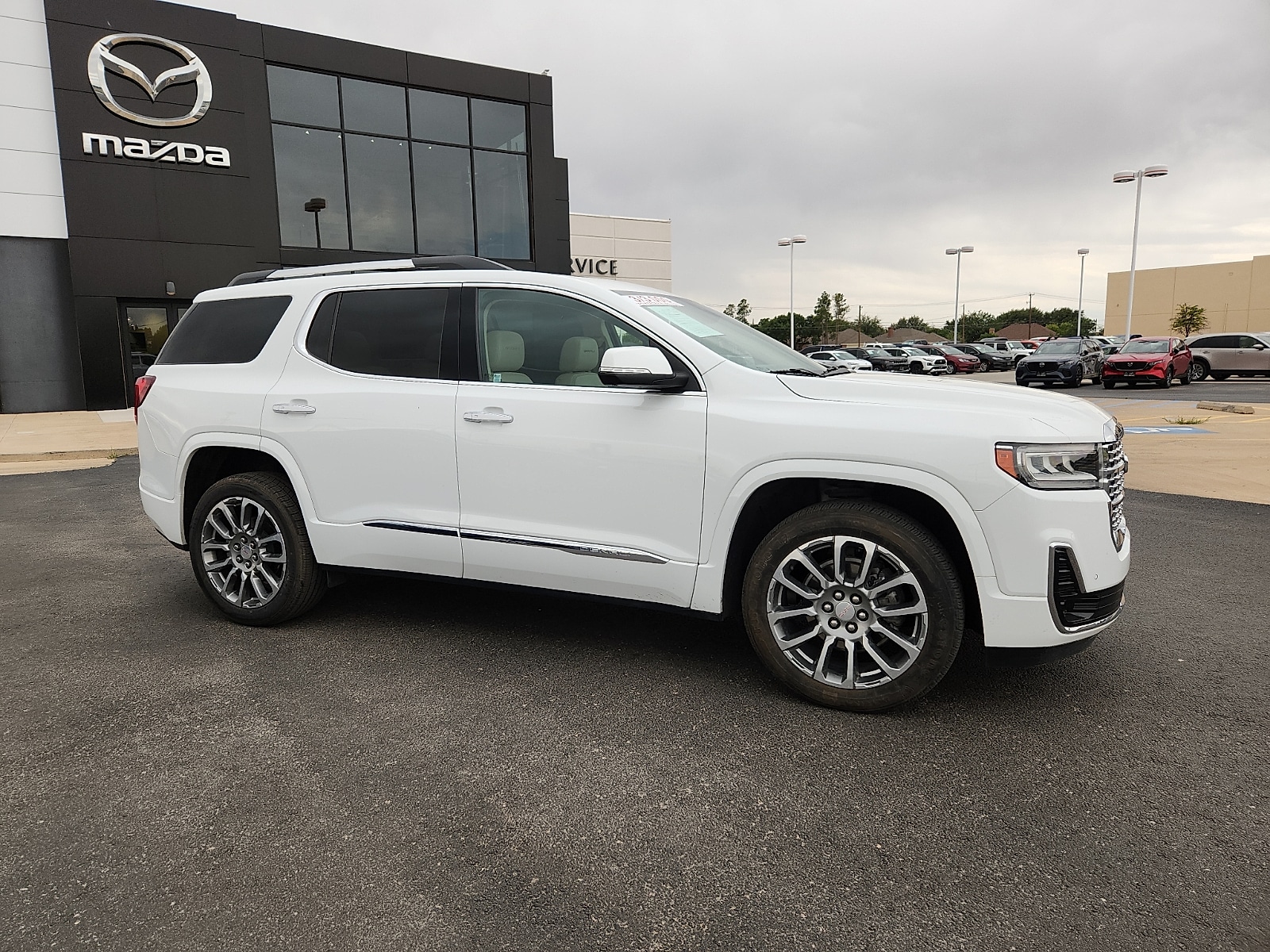 2022 GMC Acadia Denali - Photo 8