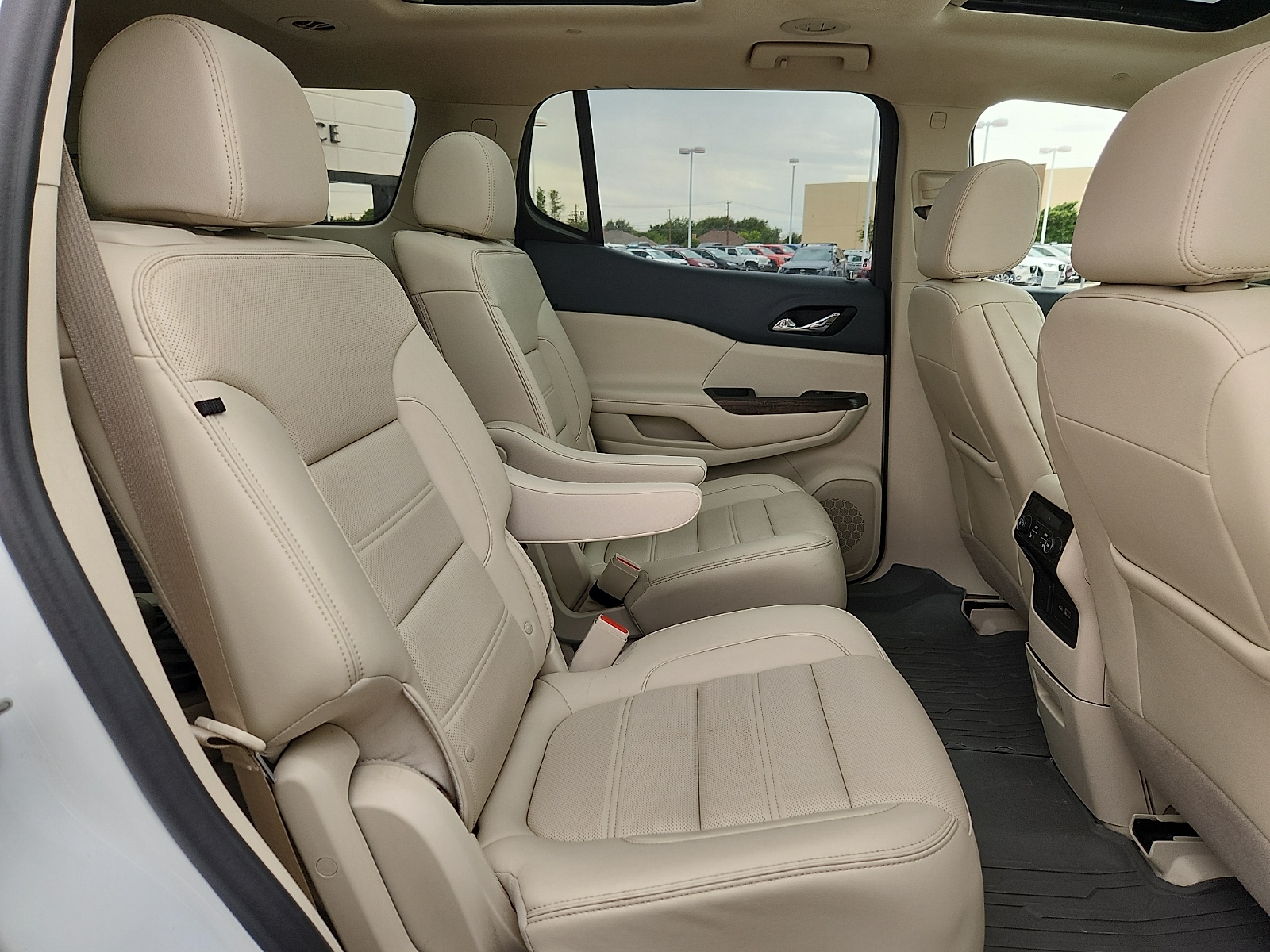 2022 GMC Acadia Denali - Photo 14
