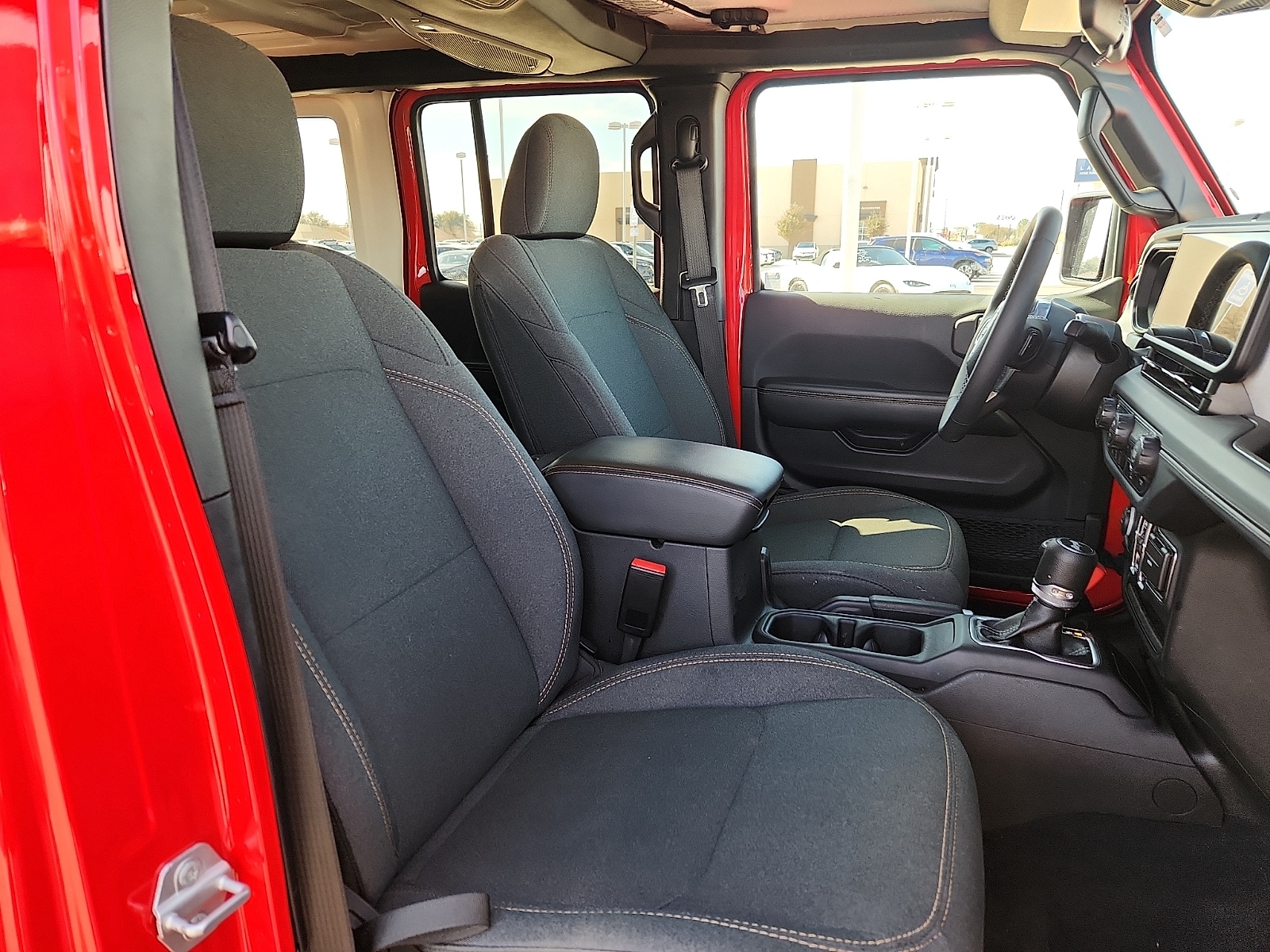 2025 Jeep Wrangler 4-Door Sahara - Photo 15