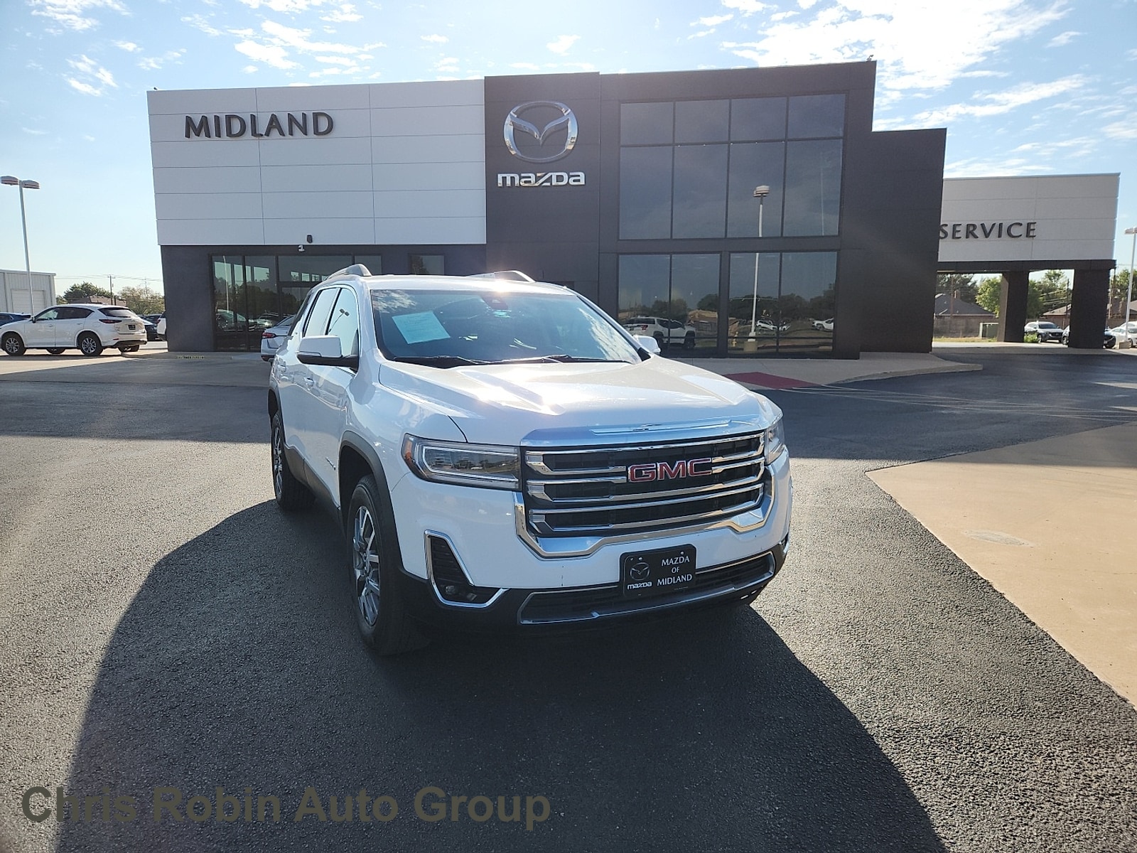 2023 GMC Acadia SLT's photo