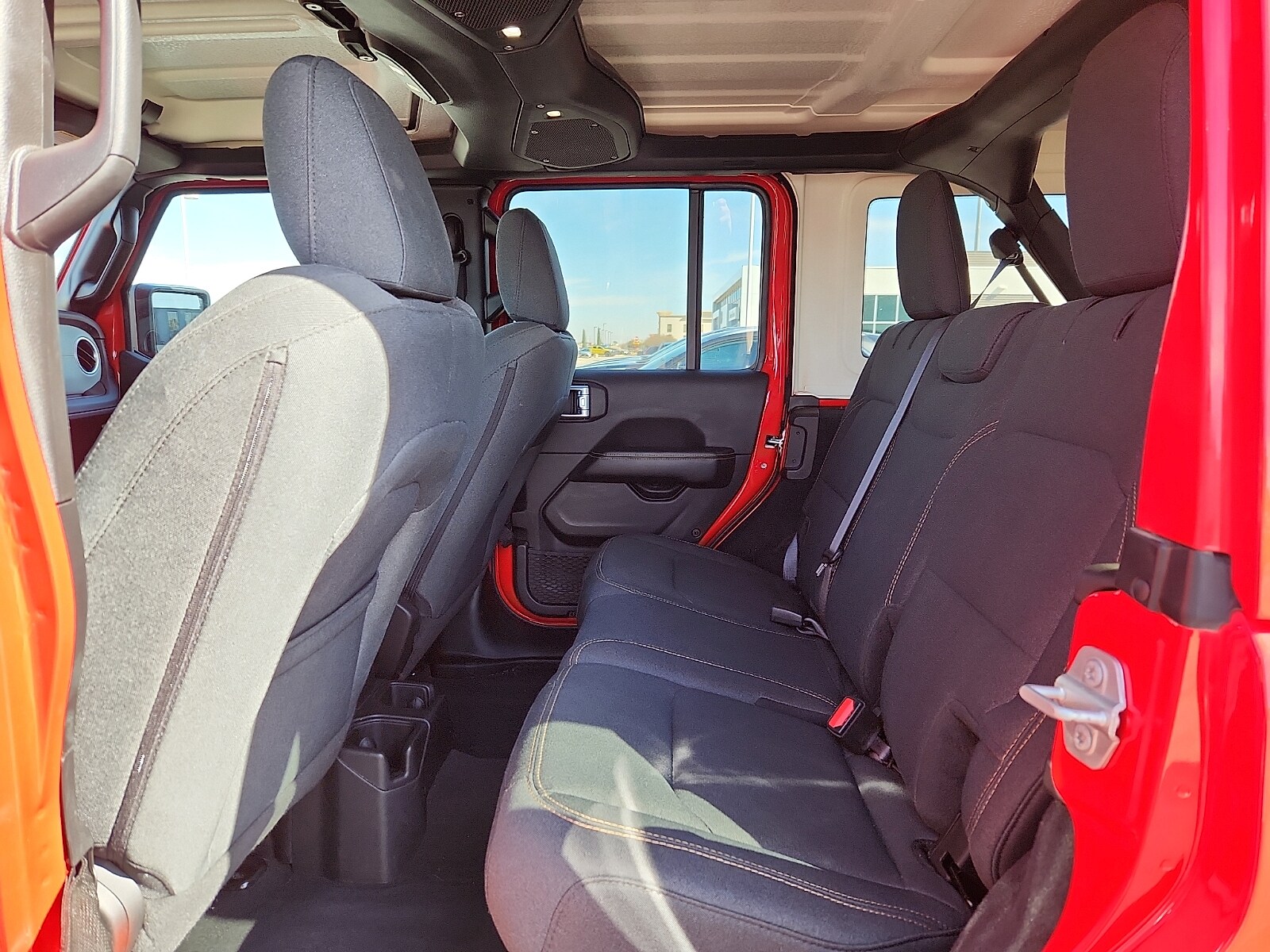 2025 Jeep Wrangler 4-Door Sahara - Photo 12