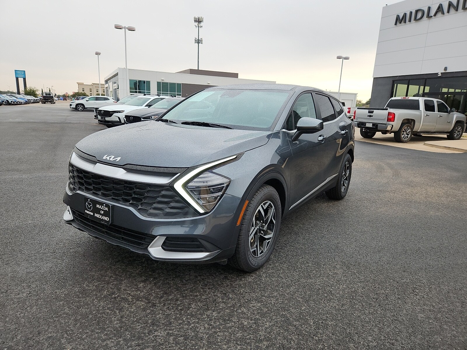 2024 Kia Sportage LX photo 3