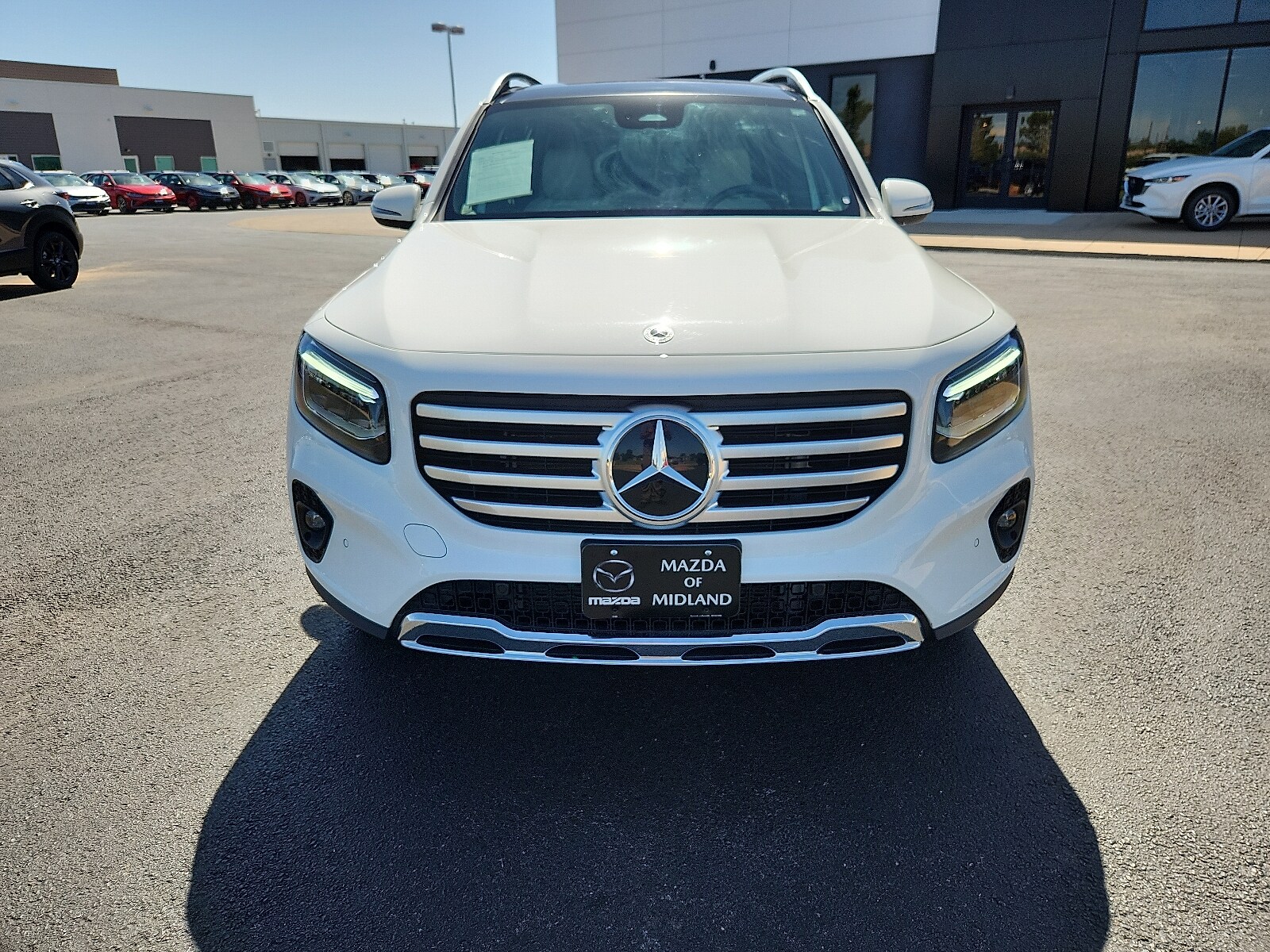 2025 Mercedes Benz GLB 250 4MATIC photo 2