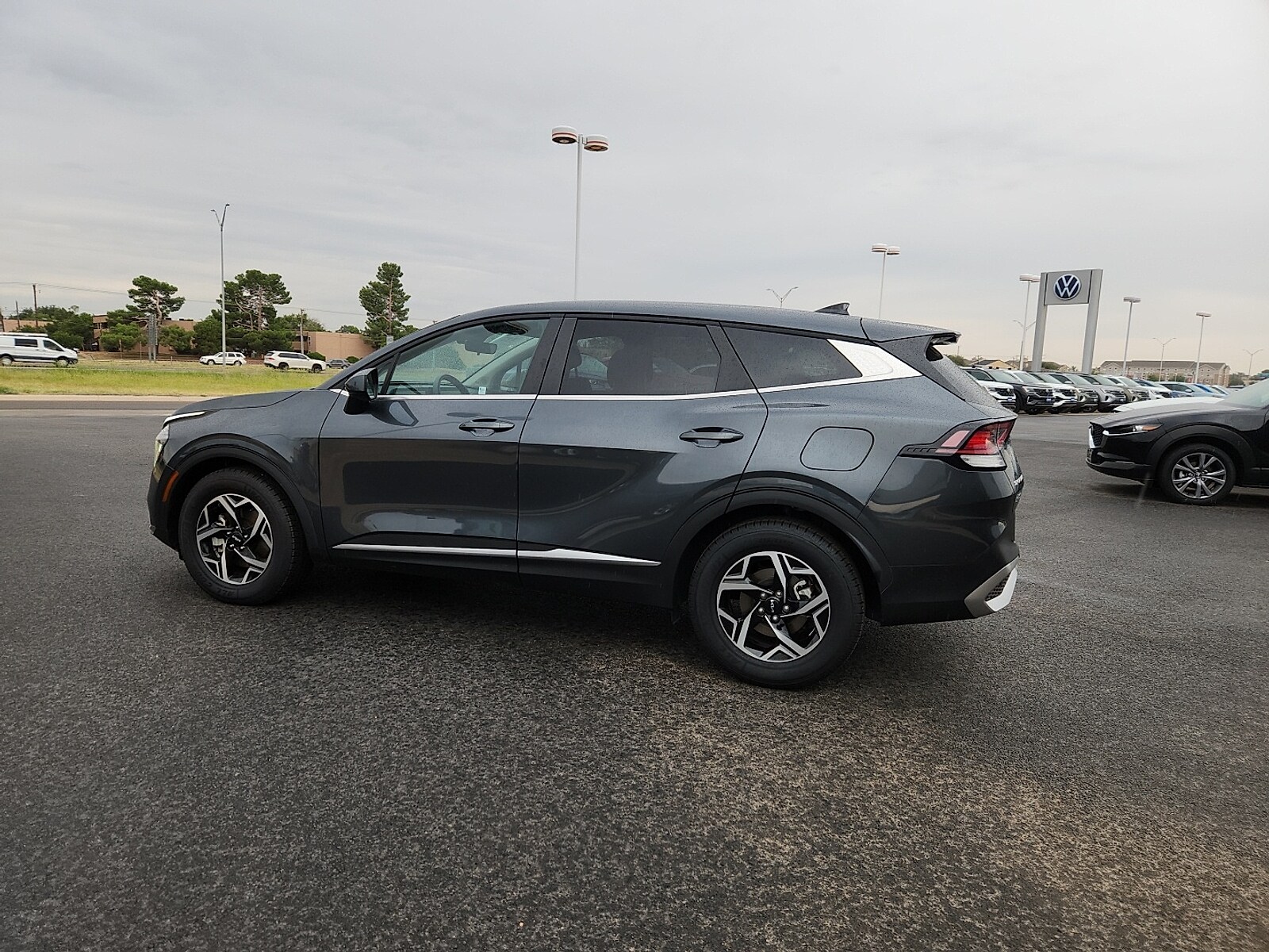 2024 Kia Sportage LX photo 4