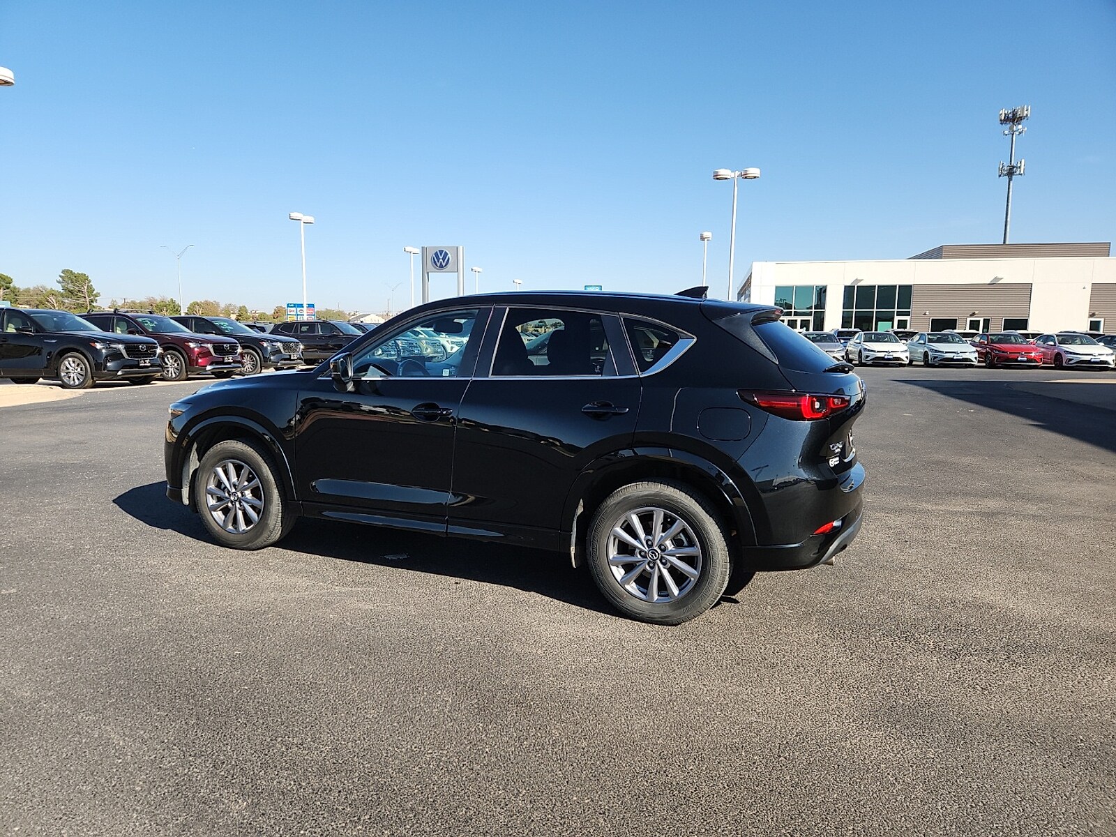 2025 Mazda CX-5 2.5 S Preferred photo 4