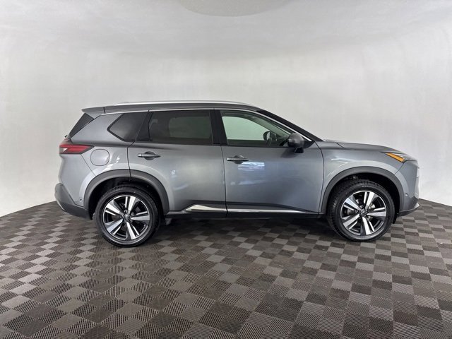 2023 Nissan Rogue SL photo 3