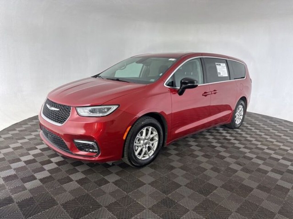 Used 2024 Chrysler Pacifica Touring L Touring L FWD