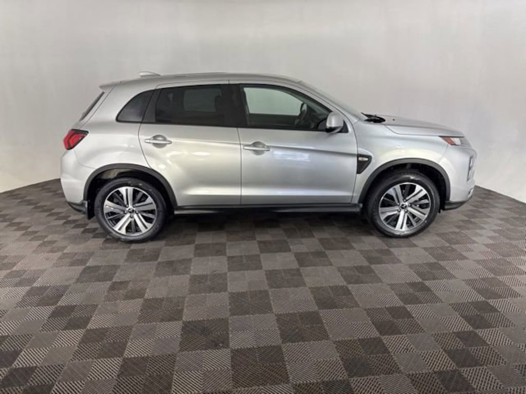 Used 2023 Mitsubishi Outlander Sport 2.0 SE SUV