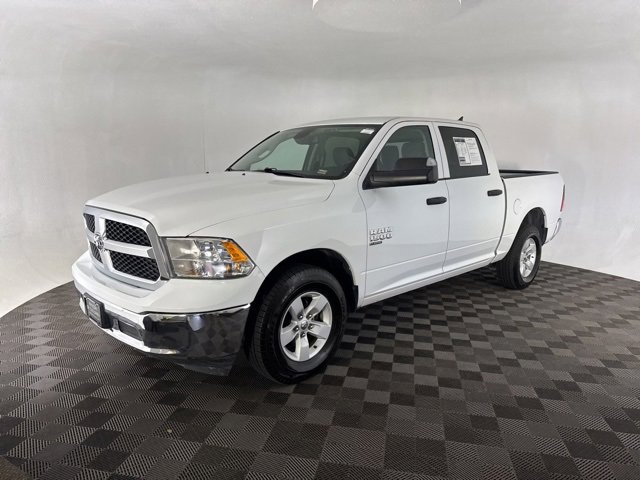 2023 Ram 1500 Classic SLT photo 3