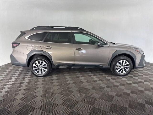 2024 Subaru Outback Premium photo 4