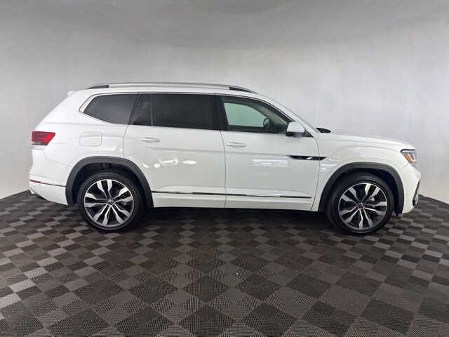 2022 Volkswagen Atlas V6 SEL Premium R-Line photo 3