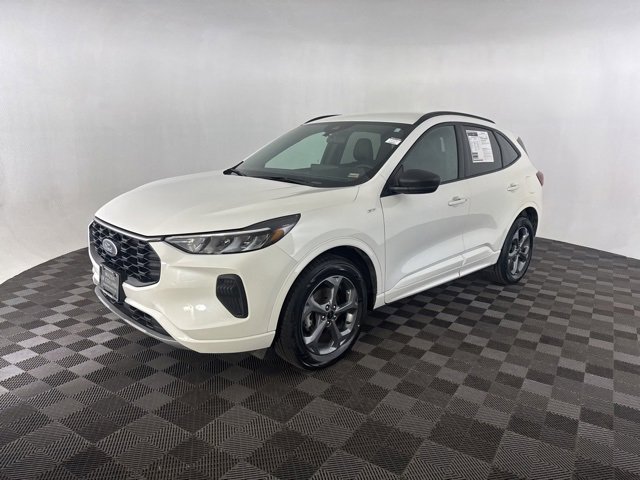 2024 Ford Escape ST-Line photo 2
