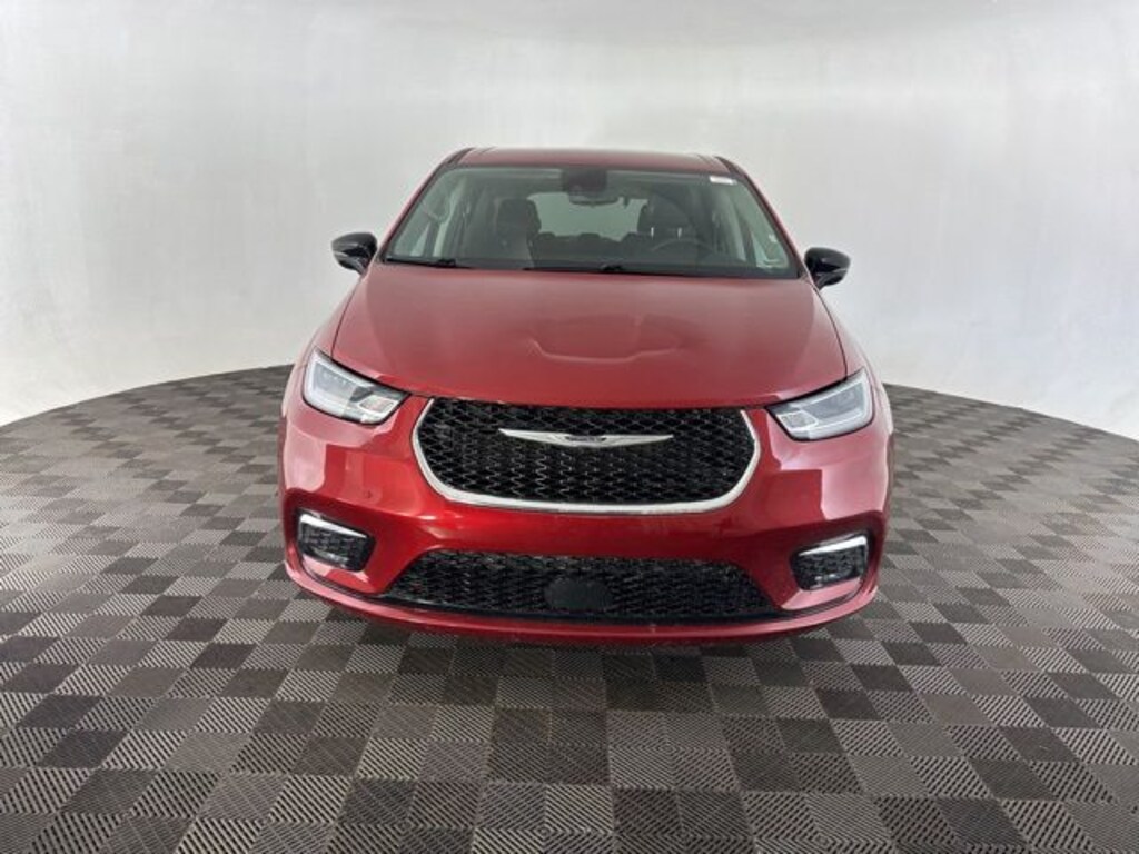 Used 2024 Chrysler Pacifica Touring L Touring L FWD