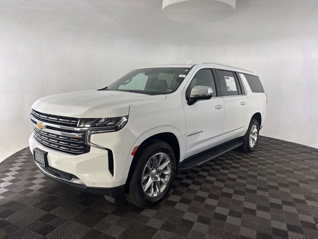 2023 Chevrolet Suburban Premier photo 3