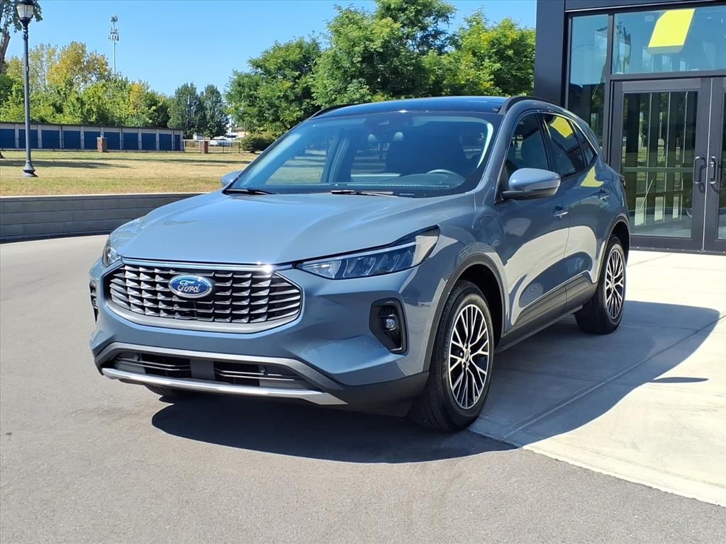 2023 Ford Escape photo 3