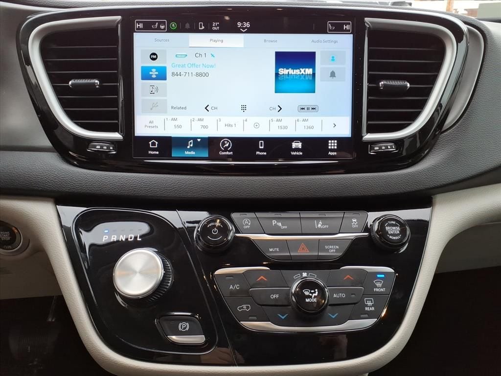 2024 Chrysler Pacifica Touring L - Photo 21