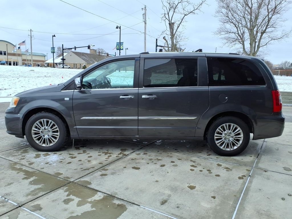 Used 2014 Chrysler Town & Country Touring-L Van