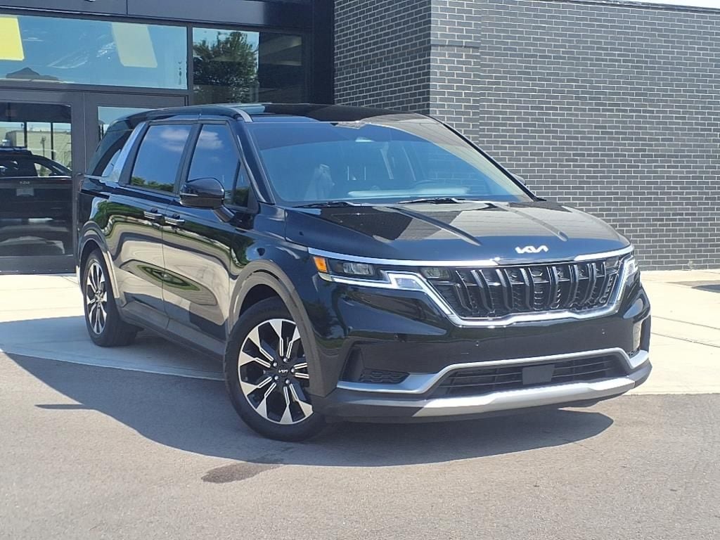 2024 Kia Carnival EX