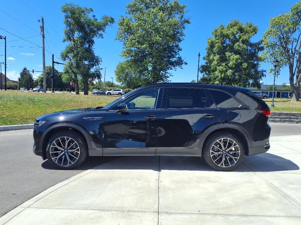 2025 Mazda CX-70 Plug-in Hybrid Premium Plus photo 3