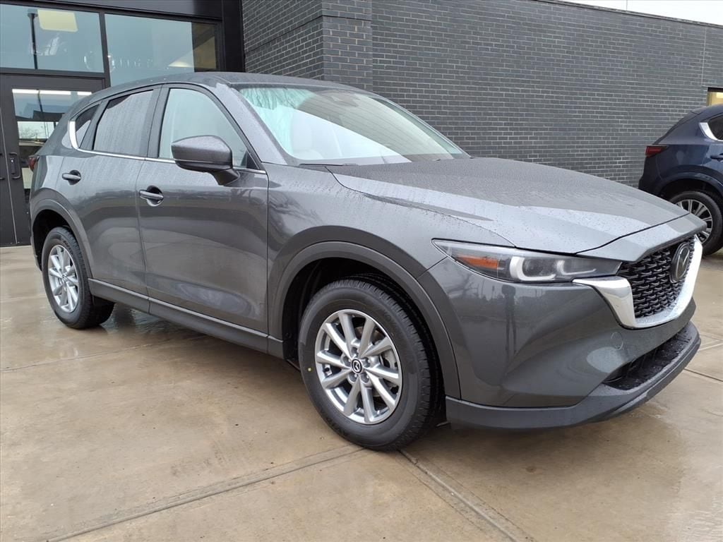 2022 Mazda CX-5 S Select Package's photo