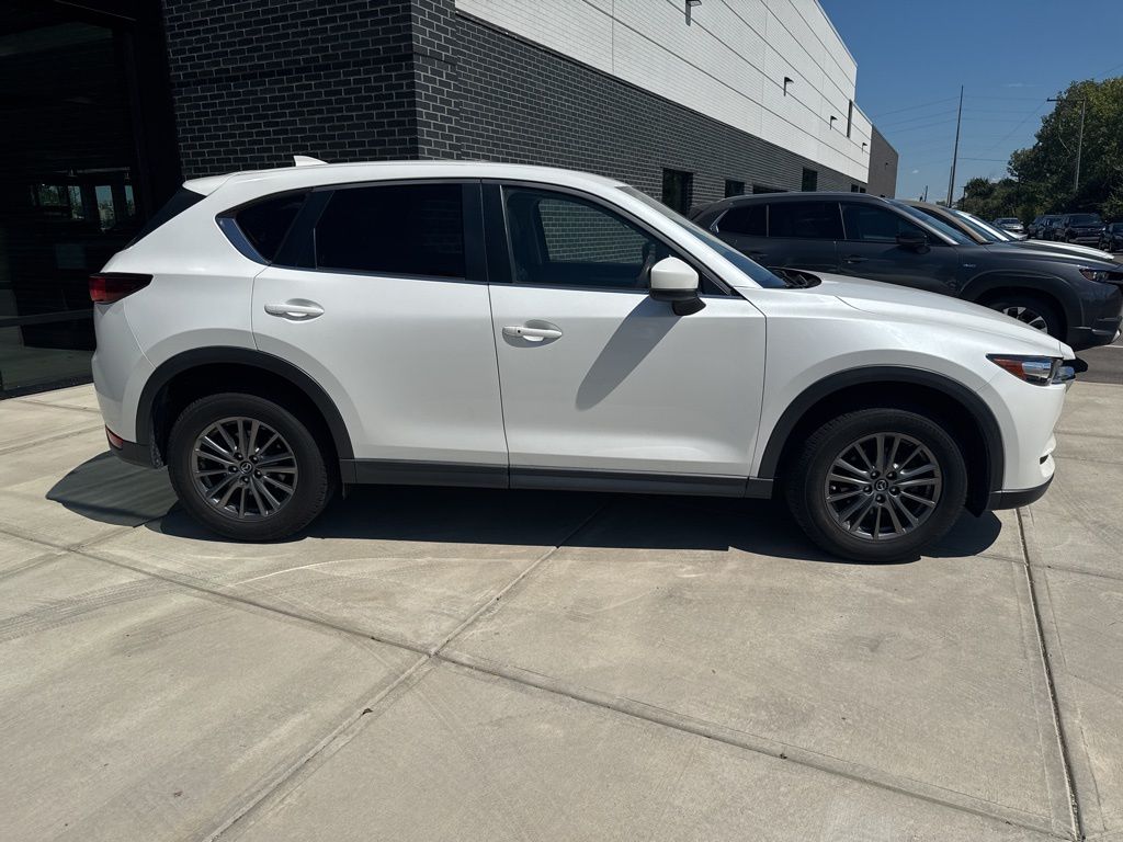 2017 Mazda CX-5 Touring photo 3